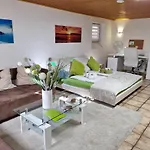 Apartamento H2 *